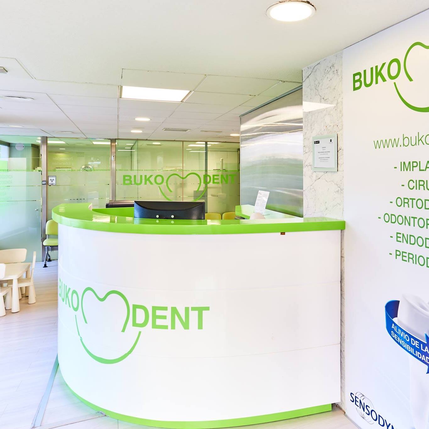 clínica dental Bukodent